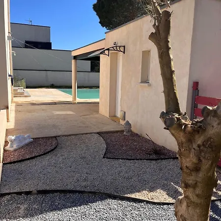 Pool House Petite Camargue Apartamento